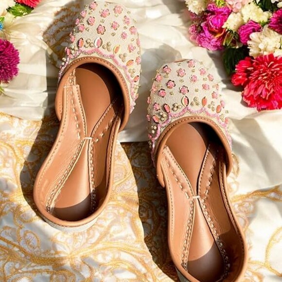 NIB. Women's Traditional Handmade Khussa Bridal Mojari Punjabi Jutti Flats -Sz 8 - Picture 3 of 5